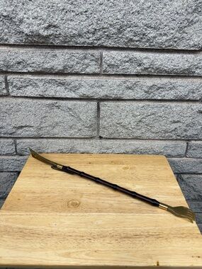 Vintage CONCORD – BACK SCRATCHER SHOEHORN